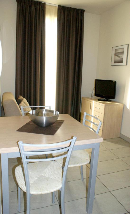 Residence Belmare Rimini Bagian luar foto