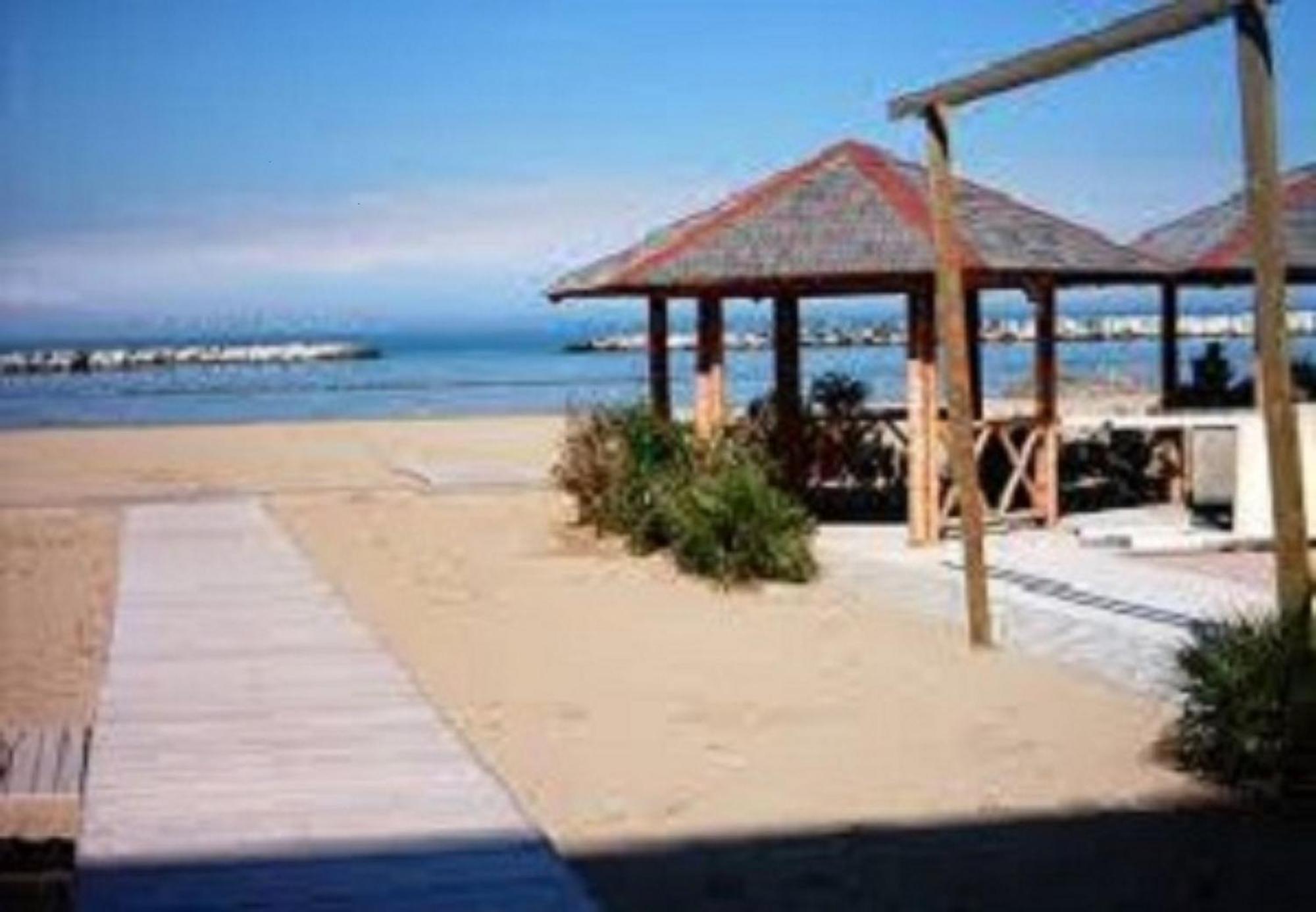 Residence Belmare Rimini Bagian luar foto