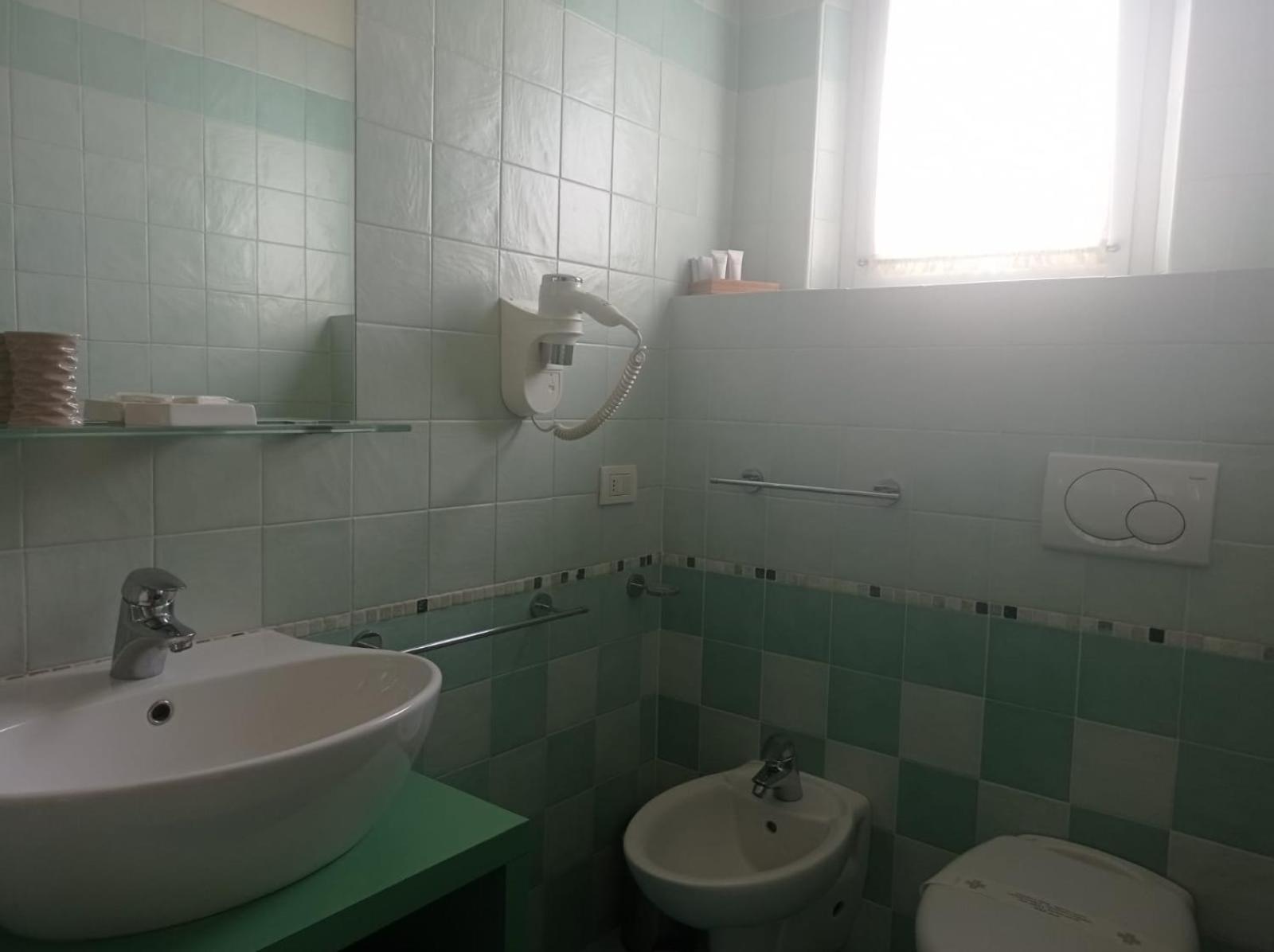 Residence Belmare Rimini Bagian luar foto