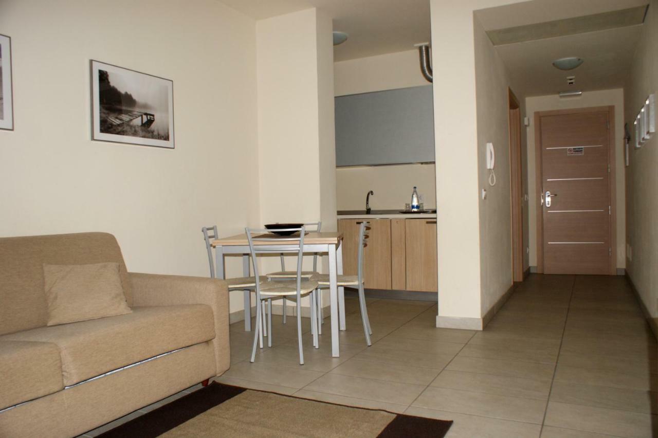 Residence Belmare Rimini Bagian luar foto